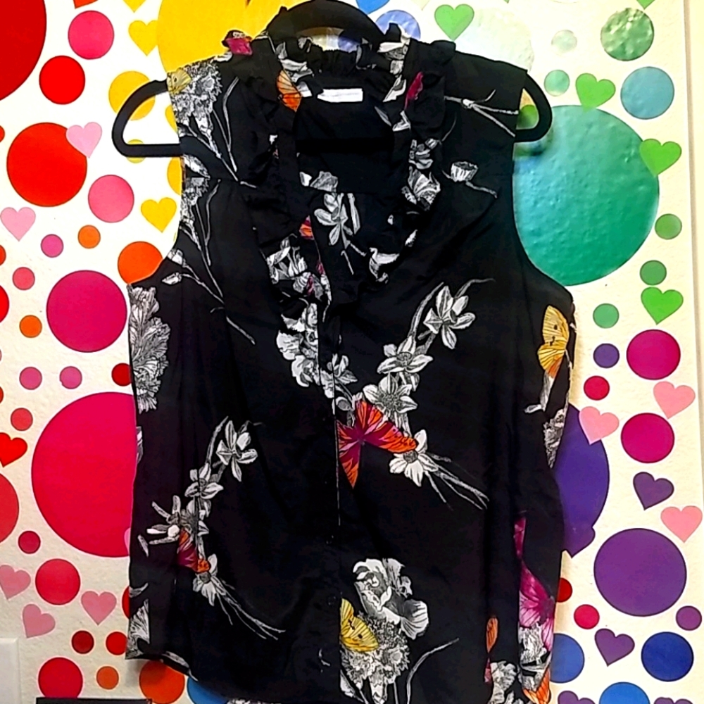 🦋New york & company butterfly blouse